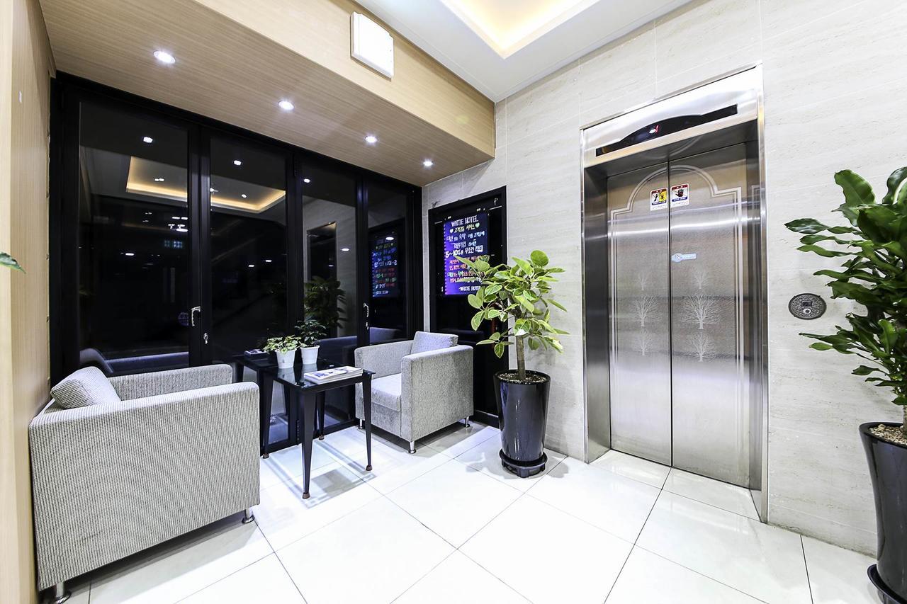 White Hotel Suwon Dış mekan fotoğraf