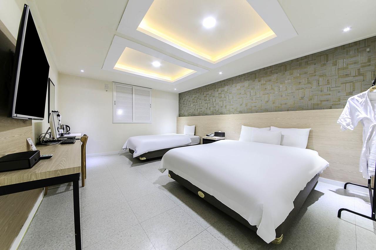 White Hotel Suwon Dış mekan fotoğraf