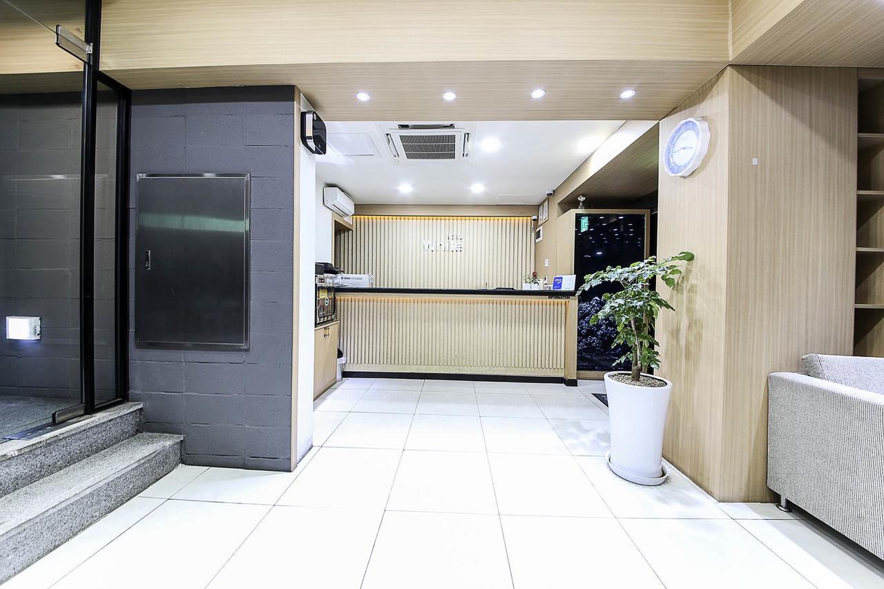 White Hotel Suwon Dış mekan fotoğraf