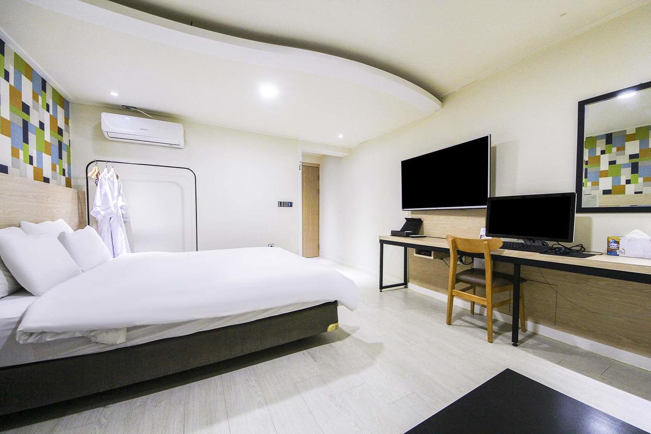 White Hotel Suwon Dış mekan fotoğraf