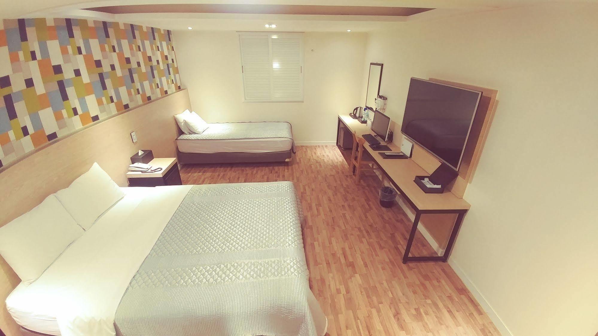 White Hotel Suwon Dış mekan fotoğraf