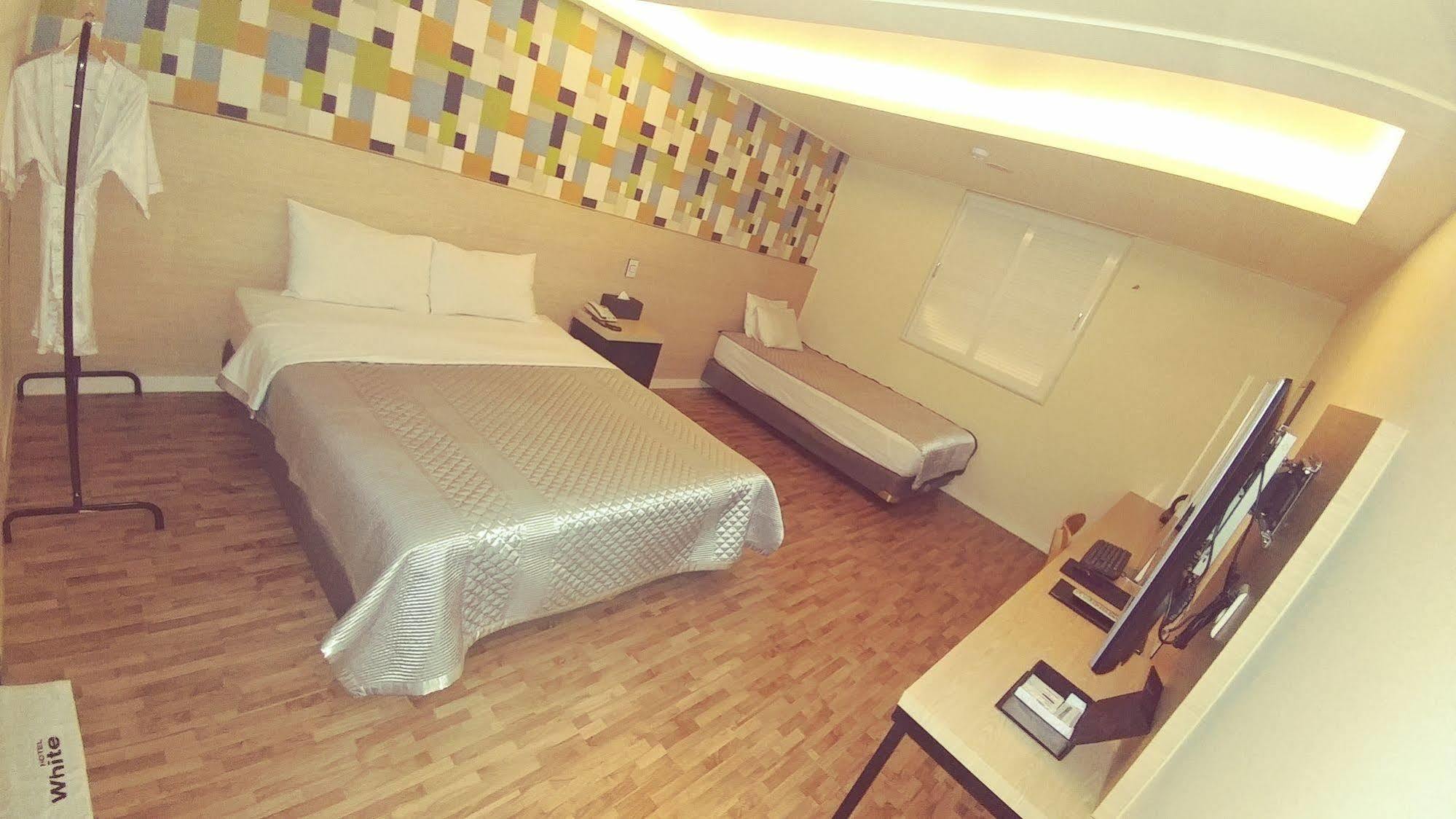 White Hotel Suwon Dış mekan fotoğraf
