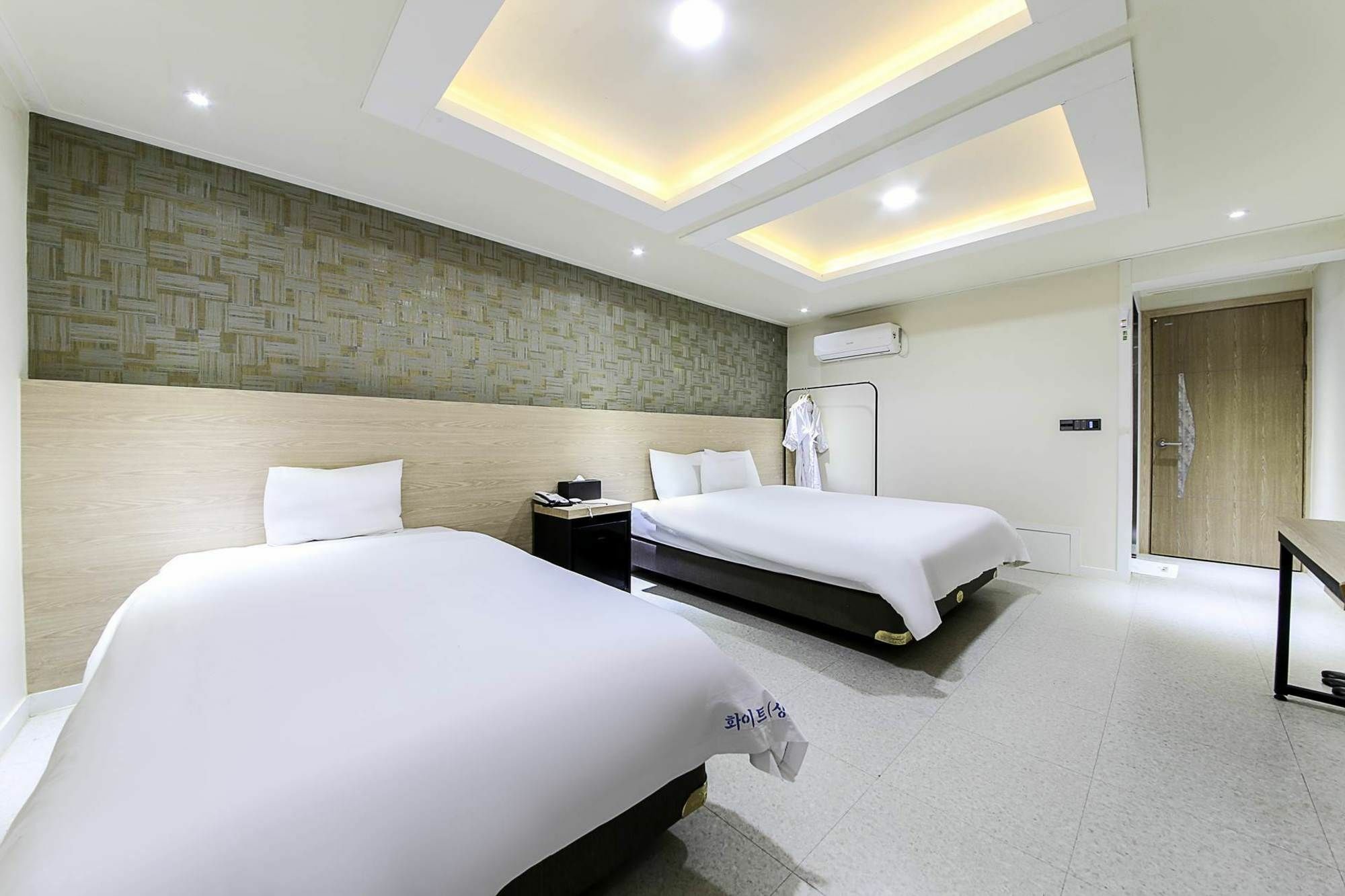 White Hotel Suwon Dış mekan fotoğraf